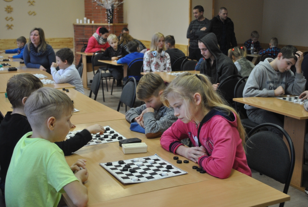 SASPRINGTAS SPĒLES visu grupu dalīb­niekiem.