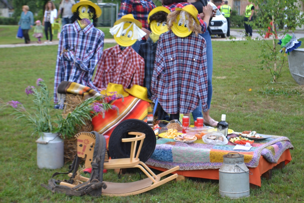VEIDO TRADĪCIJAS. Viena no tādām kļuvis arī Piektdienas Pikniks Pļaviņu Pļavā.
Autors: no “Staburaga” arhīva