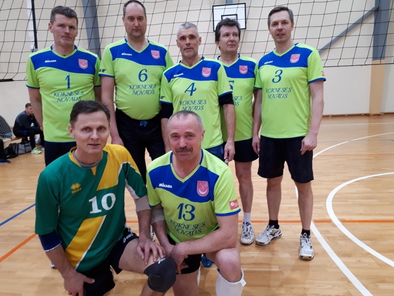 Iršu volejbola veterāni šoreiz palika trešajā vietā.
Autors: Aivara Dambīša foto