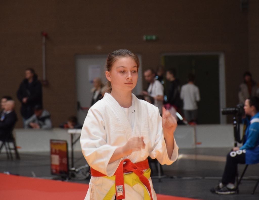 Nikola Meistere, Mihaila Šabarova audzēkne no kluba “Olimps”, gatava cīņai Latvijas čempionātā.