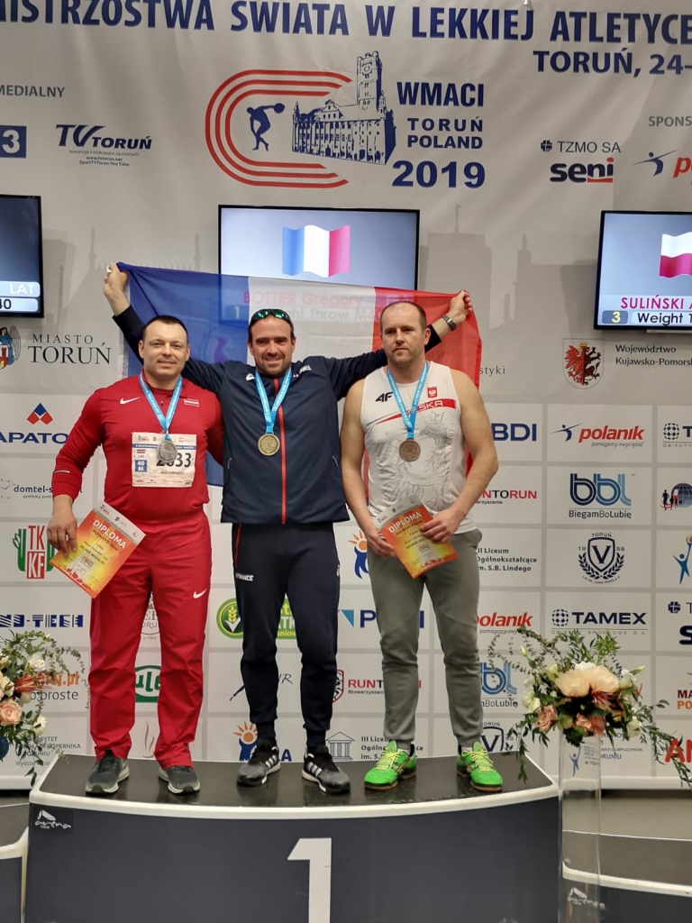 KALDINA UZVARU. Jānis Podnieks — pirmais no kreisās.
Autors: no personīgā albuma