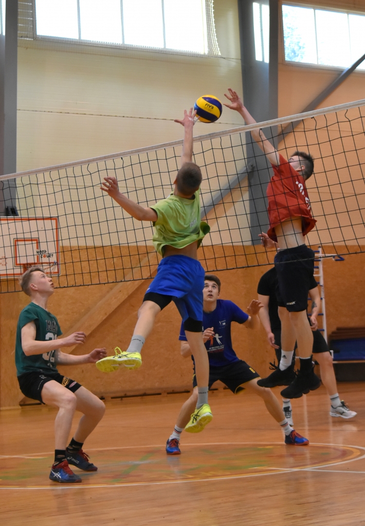 Medaļas garantētas. Šoreiz Seces volejbola nakts turnīrā piedalījās vien divas Vecbebru komandas.
Autors: Ginta Grincēviča