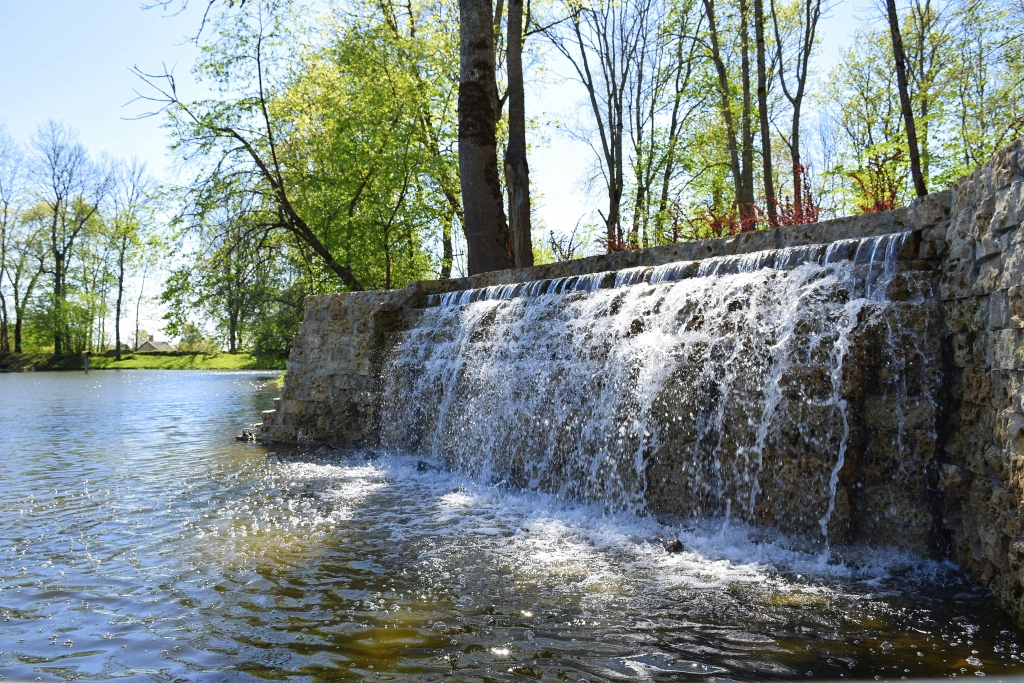 Šalcošs un vilinošs. Kokneses parks ieguvis jaunus, tīkamus vaibstus.