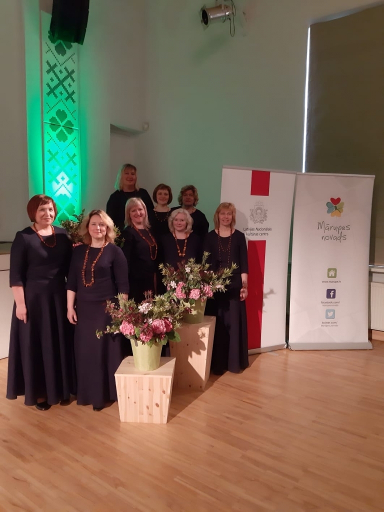 Autors: no ansambļa