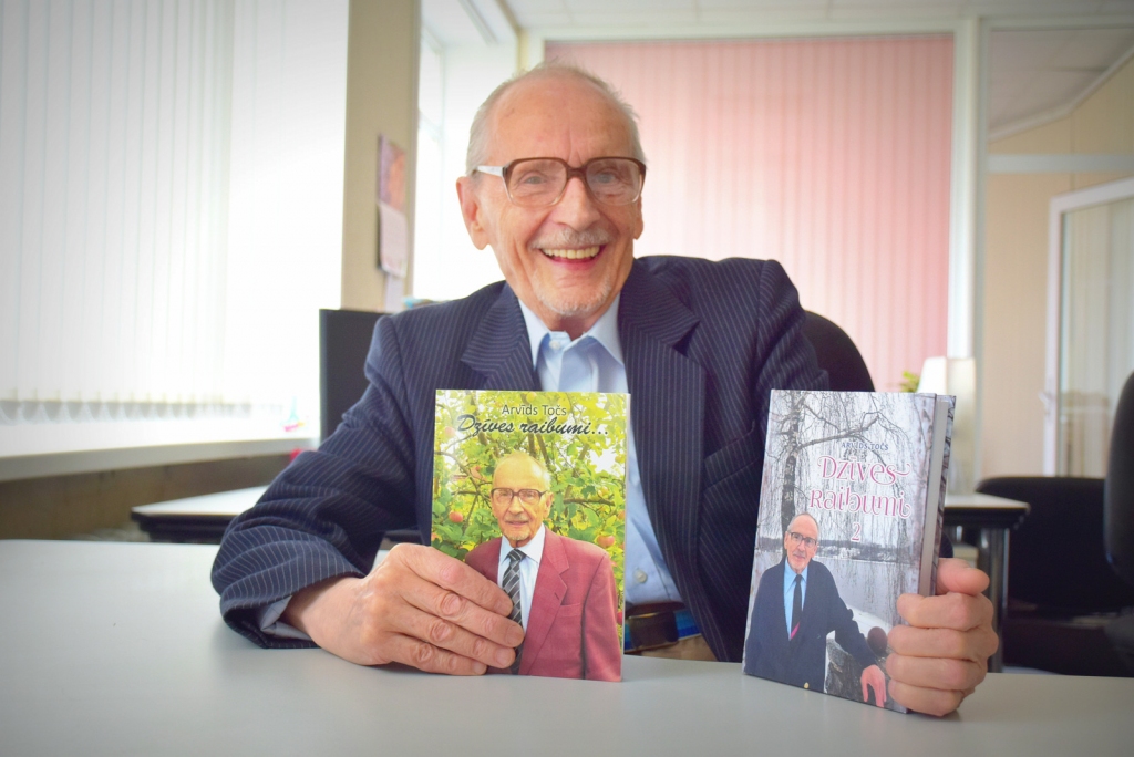 Arvīds Točs no Jaunjelgavas ir divu dzejas krājumu autors.
Autors: Imants Kaziļuns