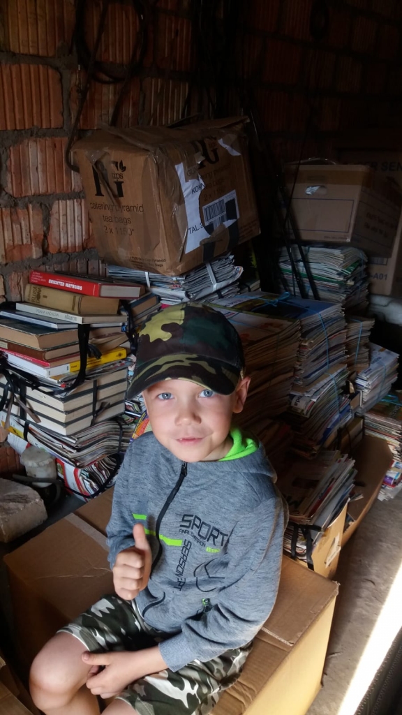 Valters Riekstiņš: “Labs darbiņš, kas padarīts!” Viņš šogad kopā ar mammu savāca 2,7 tonnas makulatūras.
Autors: Daiga Andersone