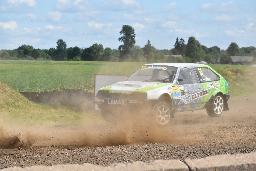 Super 1600 klasē Baronu trasē koknesietis Andis Ūtēns sīvā cīņā finālā izcīnīja augsto 3. vietu.