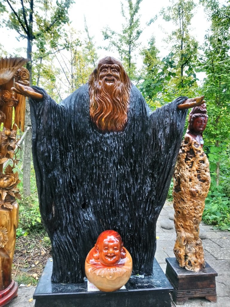 Parkos sastopami interesanti apskates objekti.
Autors: no ceļotāju albuma