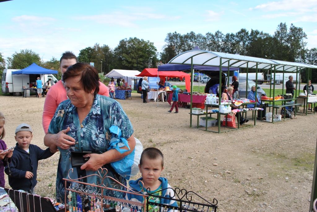 Pirms pieciem gadiem. “Zaļās zemes tirgus” reiz bija pircēju un pārdevēju iecienīta vieta.
Autors: no “Staburags” arhīva