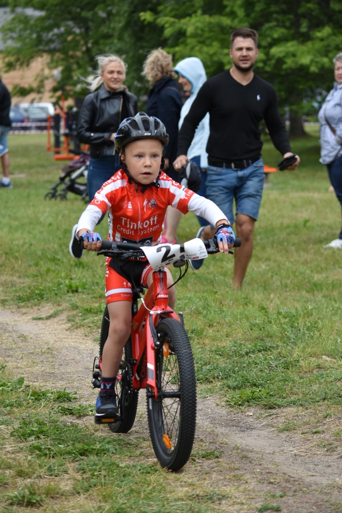 Treniņi ir vērtīgi. Aizkrauklietis Kristers Noreiks turpina ģimenes tradīciju un piedalās velosacensībās. Godam veikta distance un izcīnīta 2. vieta.