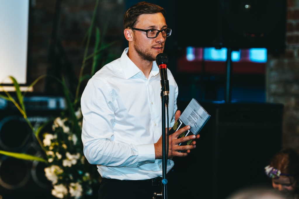 Ilvars Koscinkevičs: “Par manu aizraušanos rakstīt dzeju jeb dzejpārdomas, kā es pats tās saucu, zināja retais.”
Autors: no personīgā albuma