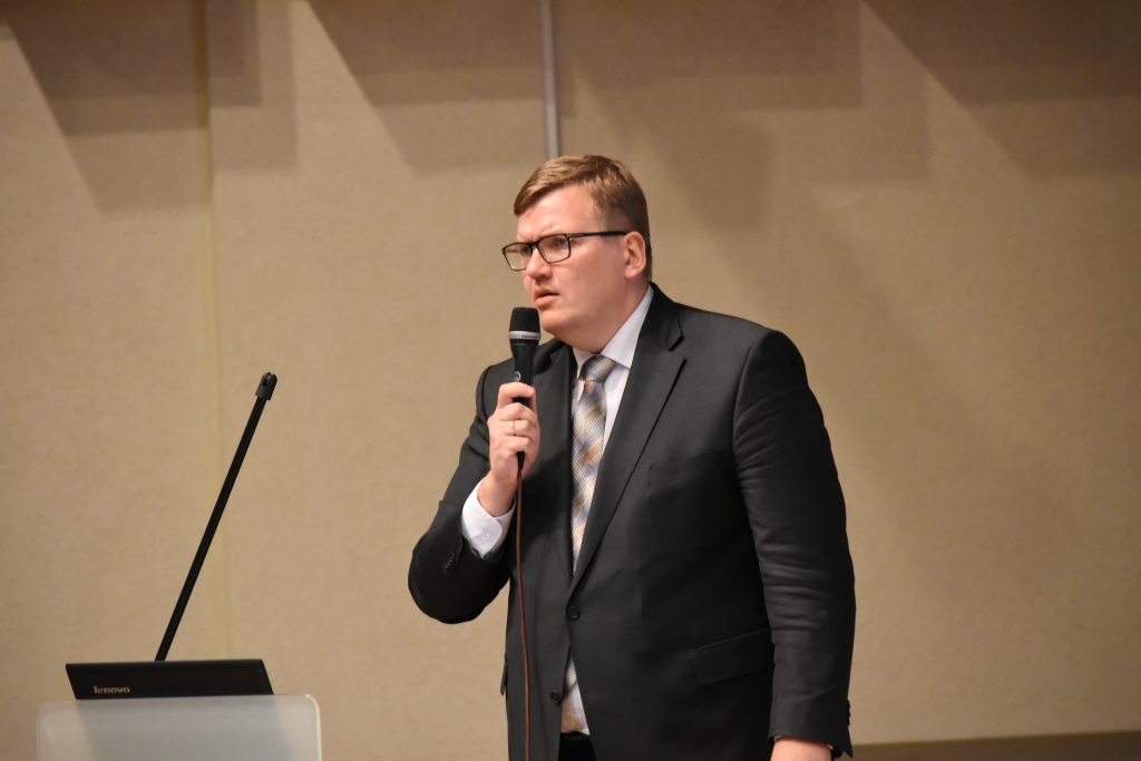 Konsultācijā par apvienoto Aizkraukles novada teritoriju ministrs Juris Pūce teica: “Ārpus Rīgas reģiona ekonomikas attīstības atslēga ir ilgtspējīgas privātā sektora darba vietas. Lai vidējo algu līmeni celtu, tām ir jābūt eksportējošās nozarēs. Lai to realizētu, vajag izveidot lielākas pašvaldības ar lielākām finansiālajām iespējām.”
