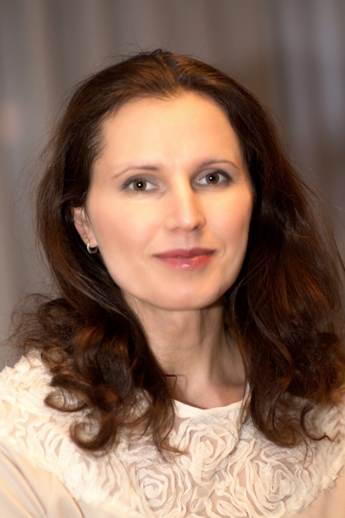 Evija Sproģe, Odzienas muižas kompleksa pārstāve.