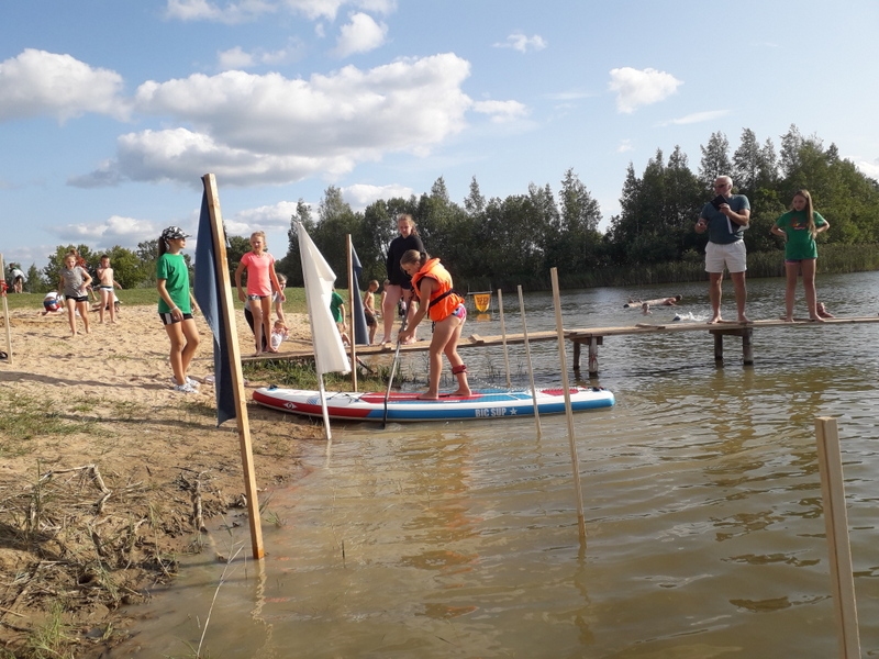 “Ūdens diena Vecbebros” pie Ornicānu dīķa. Veselīga uztura izzināšanā un veselīga dzīvesveida darbnīcās piedalījās vairāk nekā 40 cilvēku.
Autors: no Kokneses novada pašvaldības