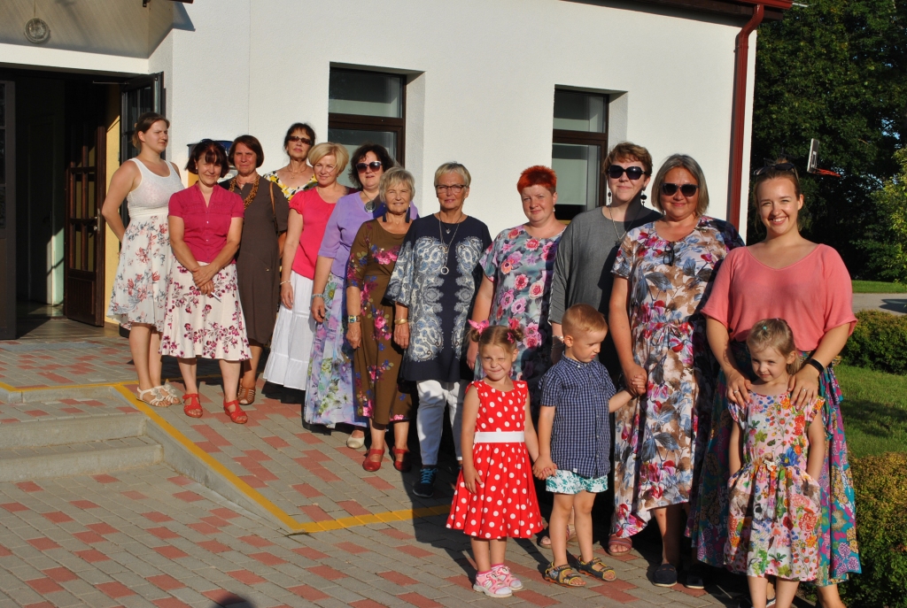 SPĒCĪGA APVIENĪBA — Aismas no dažādiem Latvijas novadiem.