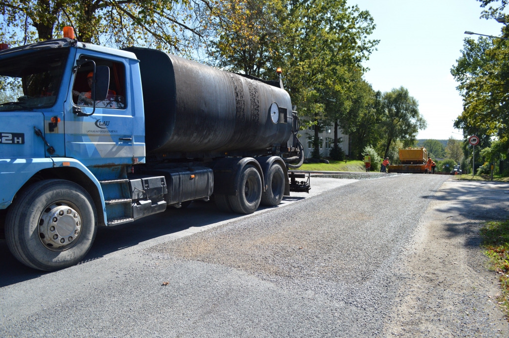 IELĀS ROMONTĒ asfalta segumu.
Autors: no Pļaviņu novada domes