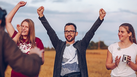 Autors: publicitātes