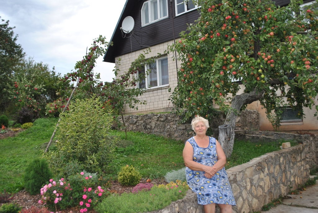 SIRDSDARBS — tā par savu dārzu teic saimniece Ņina.