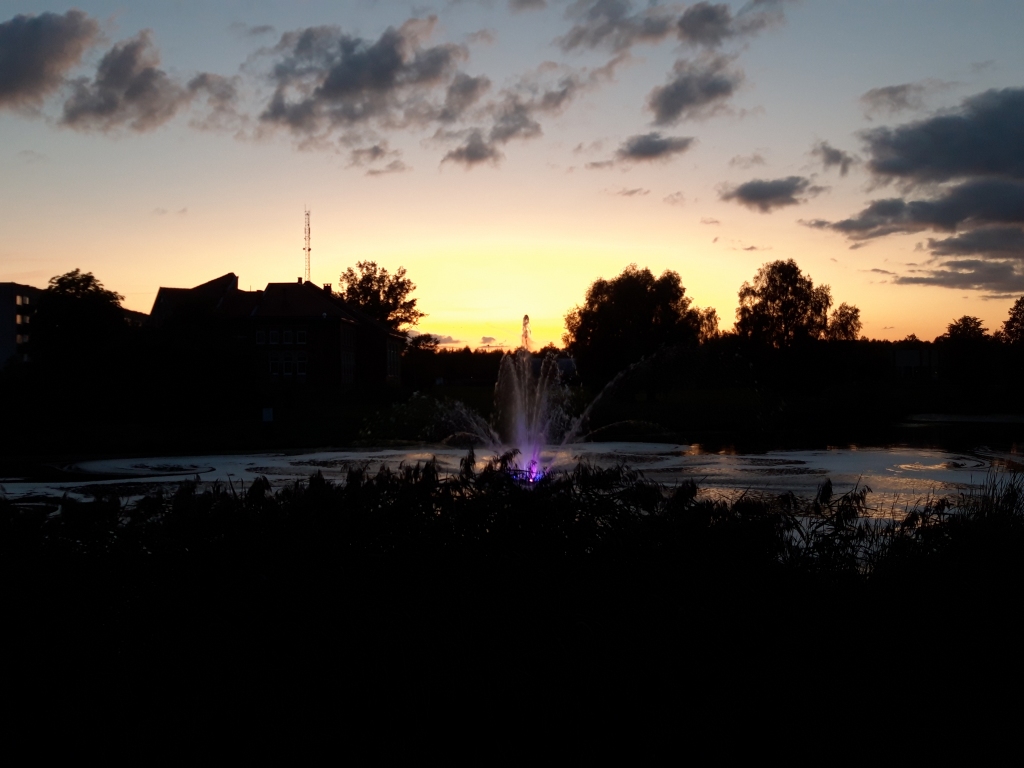 Vakara pasaka.
Autors: Naneta Č.