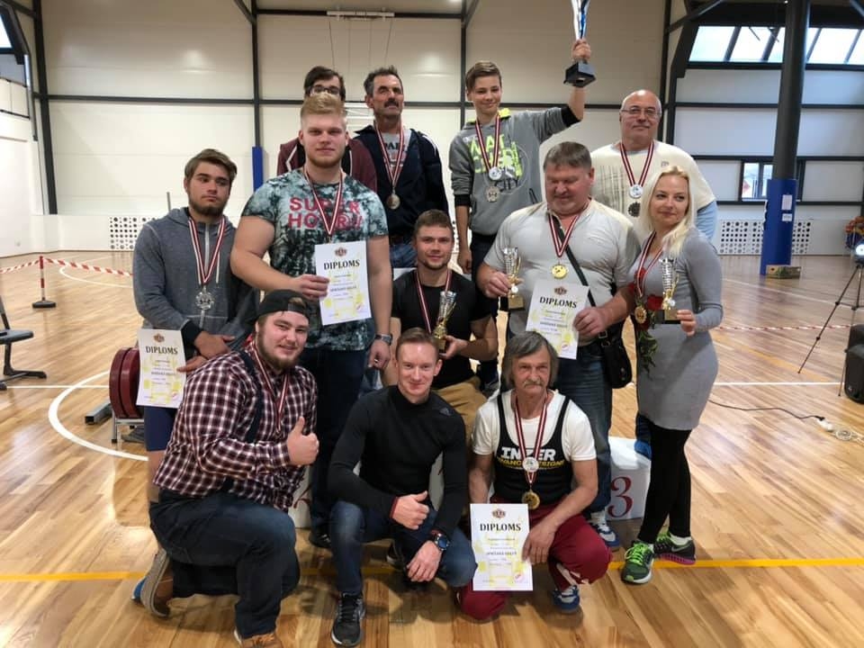 Ducis medaļnieku — Aizkraukles sporta centra pauerliftinga komanda.
Autors: no personīgā albuma