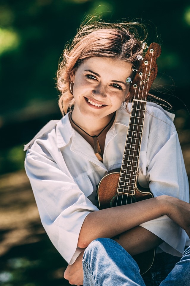 Lai skan! Anna Krista Ostrovska dziesmas “Do you know” videoklipa uzņemšanas laikā.
Autors: Raimonda Subatoviča foto