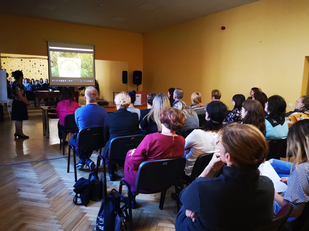 Jaunjelgavas jauniešu iniciatīvu centrā projekta dalībniekiem pastāstīja par Jaunjelgavas novada sociālā dienesta struktūru un pakalpojumu klāstu.
Autors: no Jaunjelgavas novada pašvaldības