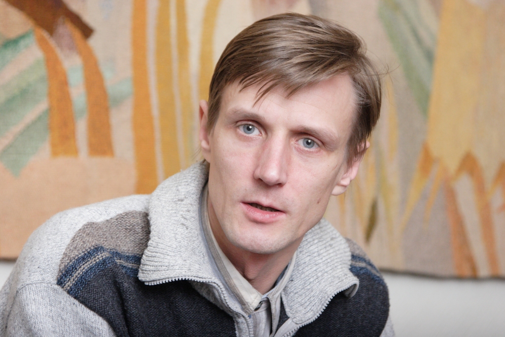 AIDIS TOMSONS: “Uzticēšanās saglabāšanā liela loma ir arī pašiem medijiem, kuriem par to ir jārunā,
jāskaidro situācija. Iespēja veidot Latvijā kvalitatīvāku žurnālistiku ir, un patiesībā tā arī jau darbojas.”
Autors: personīgā albuma