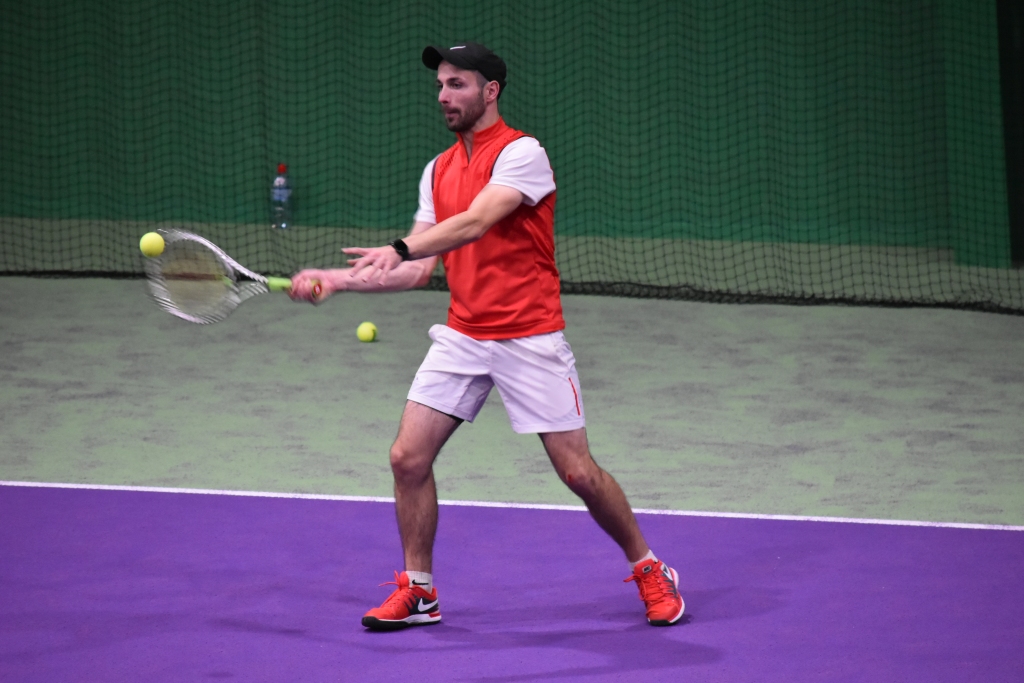 Kluba “Vilar” rīkotajā turnīrā piedalījās diezgan daudz spēlētāju, kuru dzimtā puse ir Aizkraukles reģions. Viens tādiem sportistiem bija arī secietis Agris Galavnovskis.
Autors: Agita Grīnvalde-Iruka