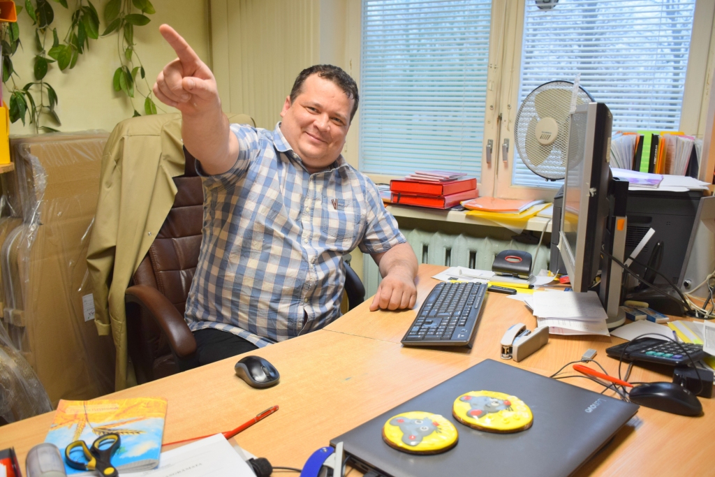 Tik uz priekšu! Ar raitu soli un pozitīvu skatu dzīves skrējienā ik dienu dodas Ainārs Krastiņš.
Autors: Imants Kaziļuns