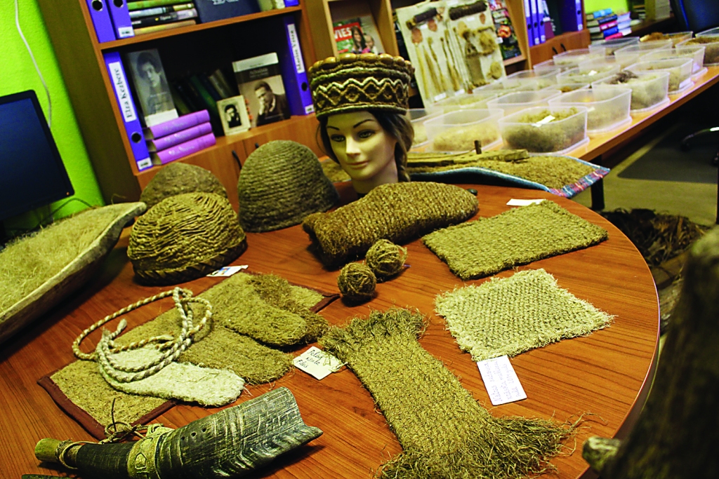 Gan dažādu koku vilnas paraugi, gan skaisti izstrādājumi un audumu paraugi ļauj pārliecināties par daudzveidīgām iespējām izmantot ekovilnu.
Autors: Agritas Petrovskas foto