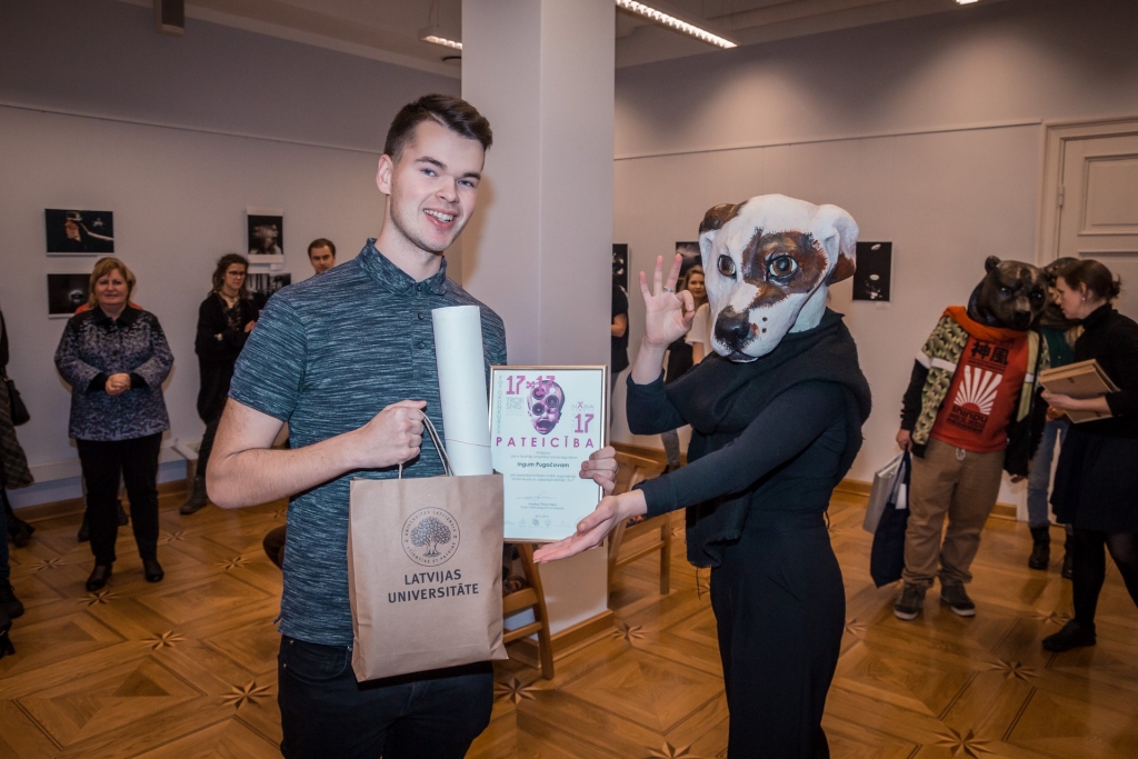 Ingus Pugačova fotogrāfija “Izlauzties pie miera” izpelnījās skatītāju simpātijas.
Autors: Toma Grīnberga foto