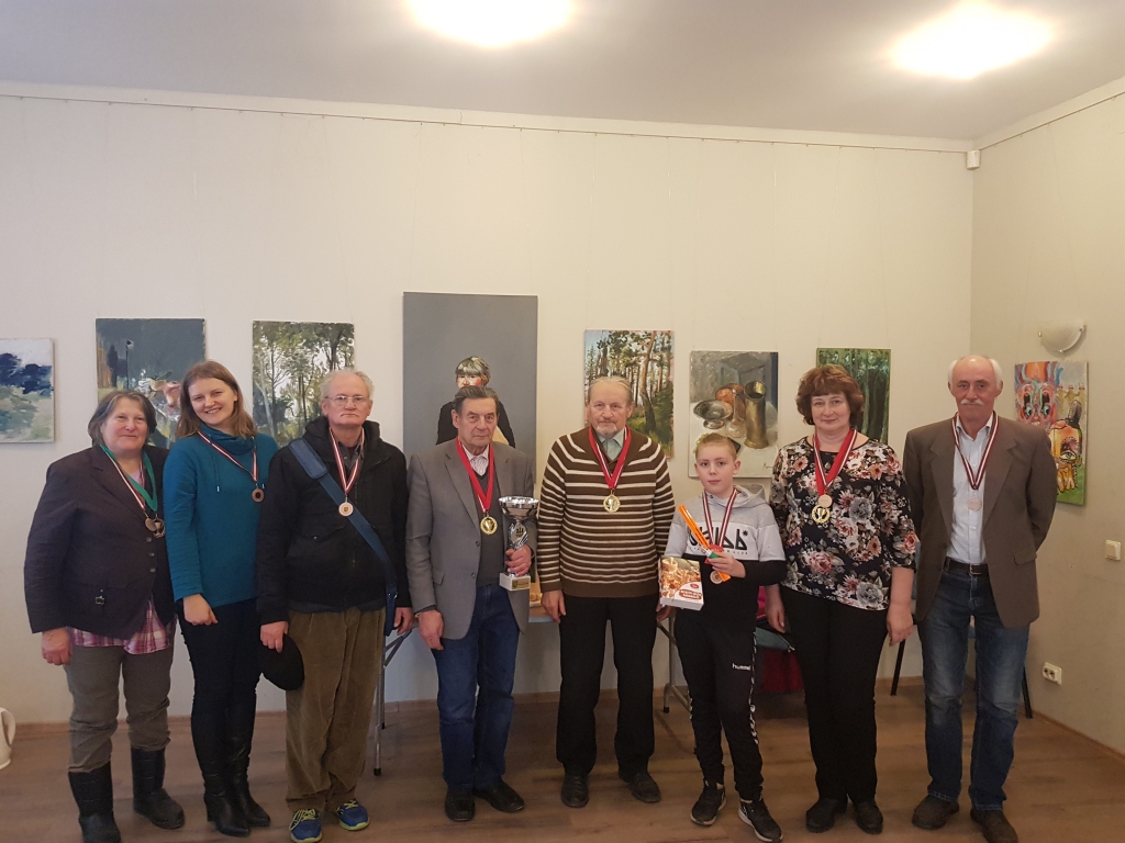 Godalgoto vietu ieguvēji — Viktorija Kurpniece (no kreisās), Elīna Valeine, Jānis Mesters, Imants Lūsis, Jānis Zemžāns, Edgars Osipausks, Anita Seikovska un Vasīlijs Losevs.
Autors: no A. Krauzes albuma