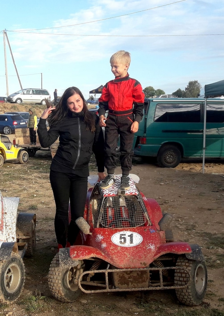 Koknesiete Sanita 
Mirošņika ar dēlu Emīlu.
Autors: no personīgā albuma