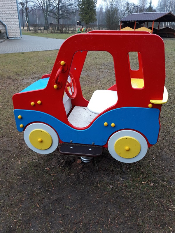 SKAISTS UN INTERESANTS auto bērnu priekam.
Autors: no “Čiekuriņa”