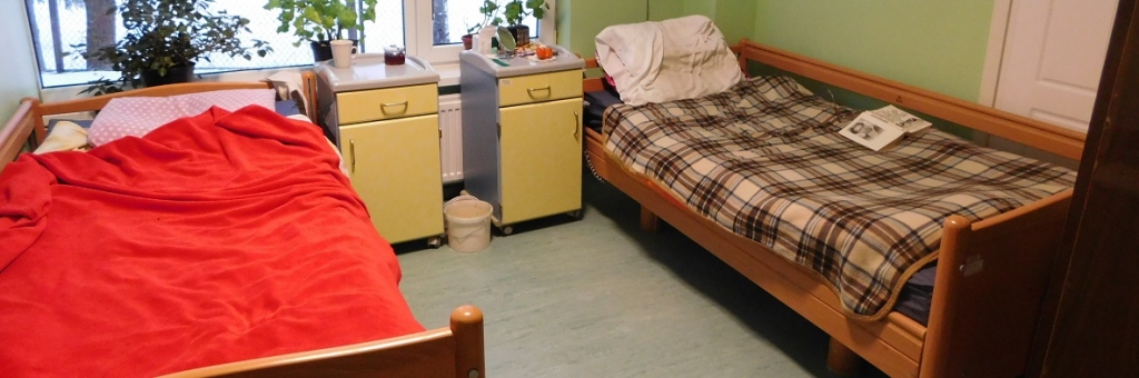 “Dzeguzītē” vairs netiks sniegts ilgstošās sociālās aprūpes un sociālās rehabilitācijas  pakalpojums bērniem. Saglabāsies un paplašināsies pieaugušo sociālā aprūpe. Pieaugušo sociālās aprūpes nodaļa “Dzeguzītē” darbojas jau deviņus gadus. Šogad to plānots paplašināt par desmit klientu vietām.
Autors: no NSUS