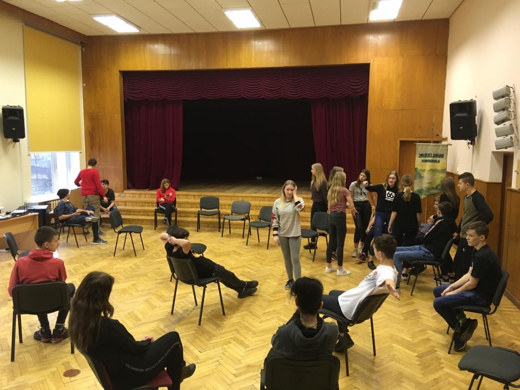 PROT SADARBOTIES — to pierādīja Jaunjelgavas un Seces skolu jaunieši.