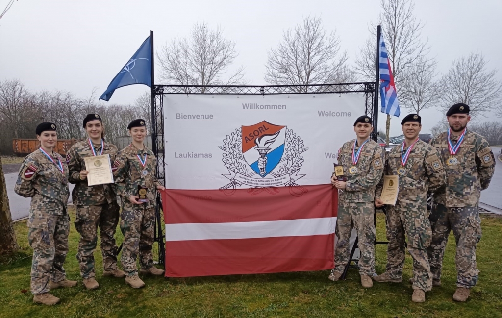 LATVIJAS KOMANDAS lepojas ar panākumiem starptautiskajās sacensībās.
Autors: no 55. kājnieku bataljona