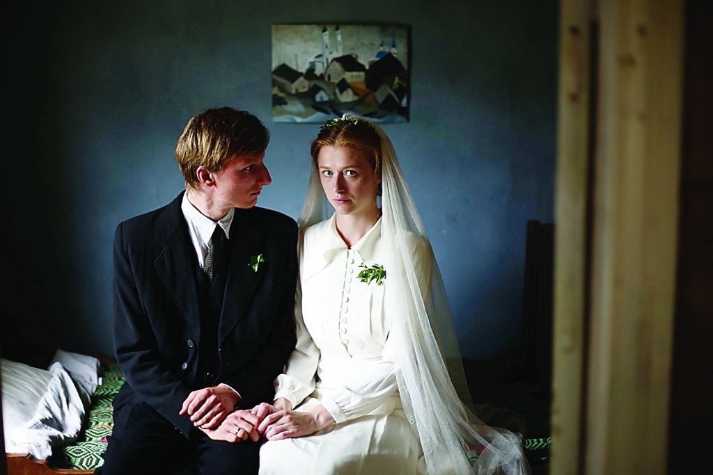 Naiga kopā ar savu Ansi (Dāvis Suharevskis).