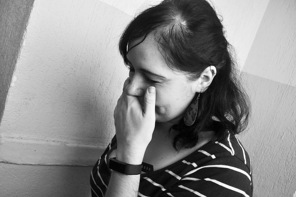 Mūsdienās ar garo klepu biežāk slimo pusaudži un pieaugušie. Ja zīdainis vecāku nepārdomātas izvēles dēļ nav saņēmis vakcīnu pret šo infekciju, pastāv ļoti liels saslimstības risks. Bet maziem bērniņiem tas draud pat ar letālu iznākumu.
Autors: Daiņa Ģelža foto