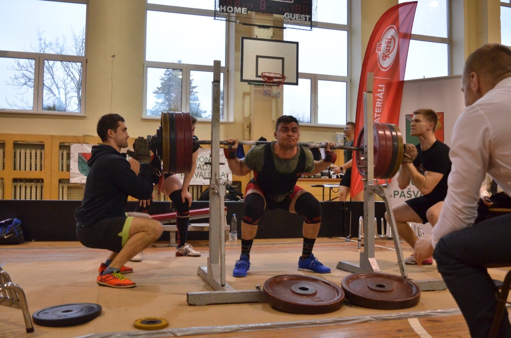 Es to varu! Mārtiņš Lielups paša organizētajās sacensībās Madonā, kur savā svara kategorijā izcīnīja 1. vietu un 3. vietu absolūtajā vērtējumā.
Autors: Solvita Rukmane