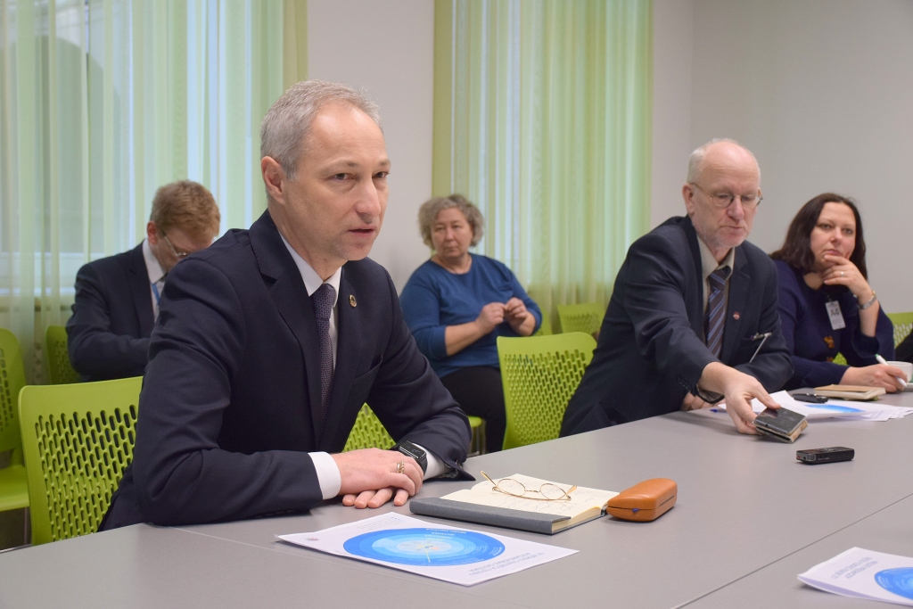 Jānis Bordāns, tieslietu ministrs, prognozē, ka jaunizveidotajā sistēmā pēc katra konkrēta gadījuma, saistīta ar bērnu tiesību pārkāpumu, varētu proaktīvi reaģēt un ieviest likumos tādus grozījumus, kas šādus gadījumus nepieļautu.