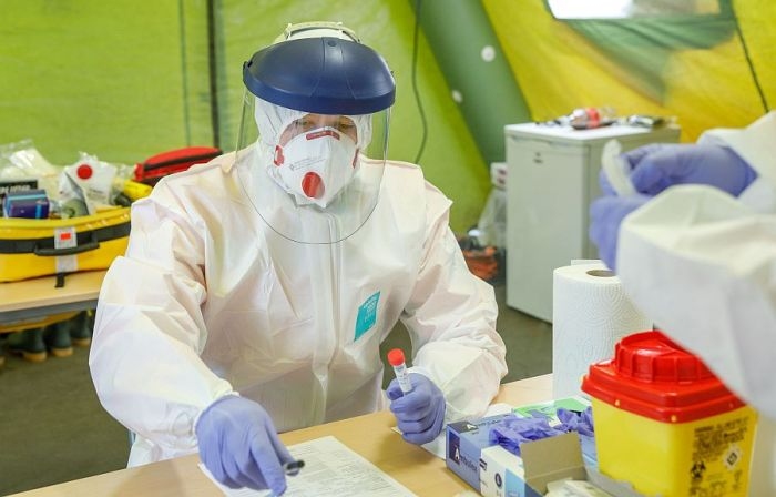 Ja ir simptomi, jāpārbauda. Aizkraukles reģionā ģimenes ārsti atzīst — pacientus uz analīzēm sūta regulāri, taču ne vienmēr sistēma strādā, kā vajadzētu.
Autors: no interneta