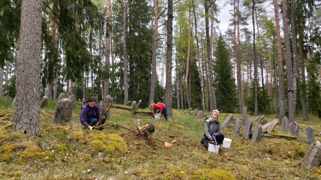 TALKA EBREJU KAPOS notika pēc Pļaviņu novada ģimnāzijas skolotāju iniciatīvas.
Autors: no Pļaviņu novada domes