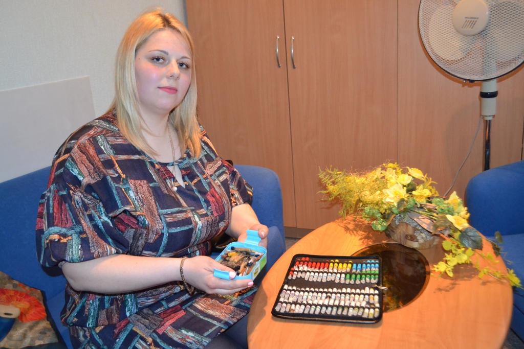 laba darba rezultāts. Fizioterapeite Janīna Grinsone savā darbā izmanto gan dažādas metodes, gan dažādus palīglīdzekļus.