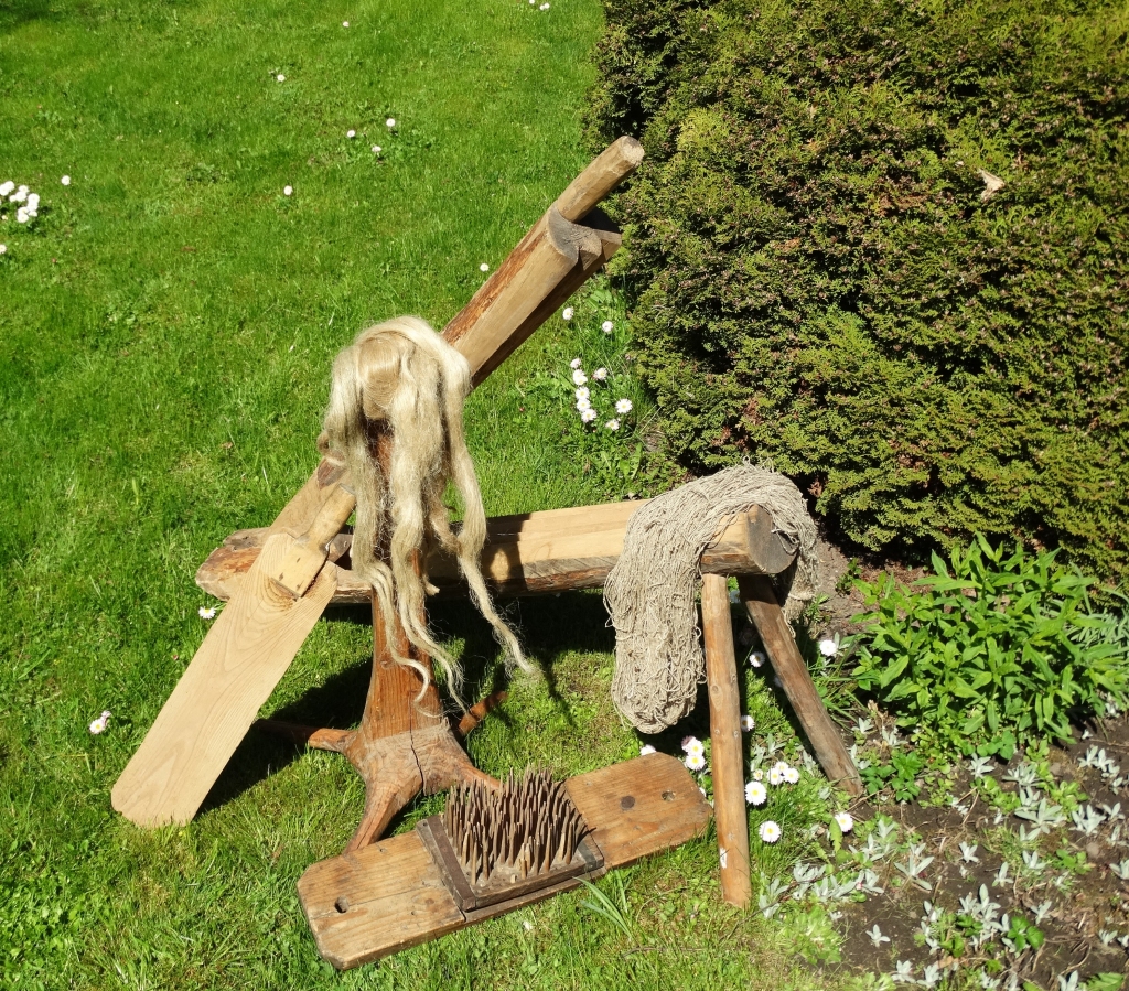 LINU APSTRĀDES DARBARĪKI. Priekšmeti no Aizkraukles Vēstures un mākslas muzeja krājumiem.
Autors: Valda Paškova