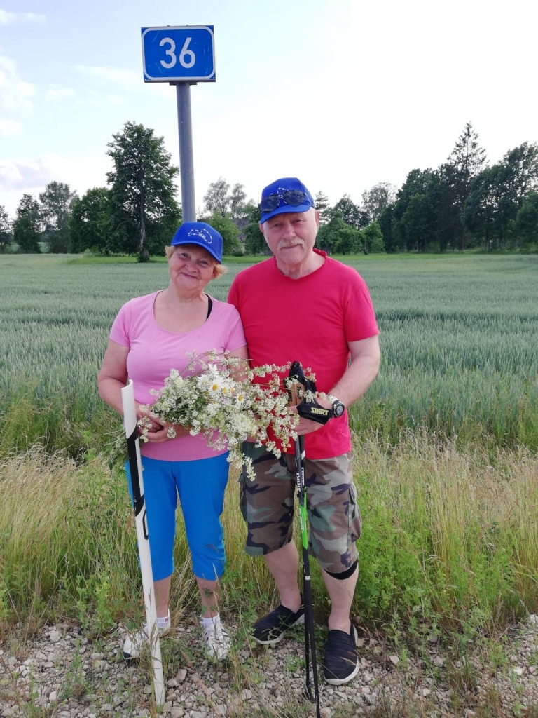 Savu sirdskilometru gar Latvijas robežu nogāja arī mazzalvietis Valērijs Vectirāns ar kundzi Maiju.
Autors: no Žannas Miezītes albuma