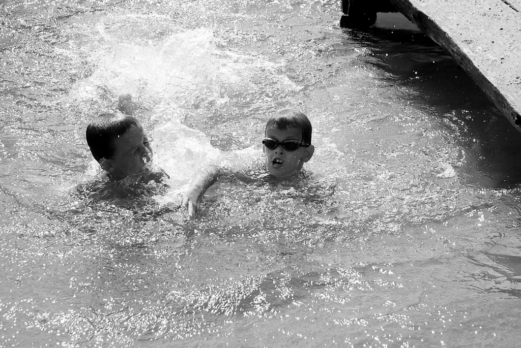 Peldēties ieteicams tikai oficiālajās peldvietās, par ko liecina zīme “Peldēties atļauts”.
Autors: Daiņa Ģelža foto