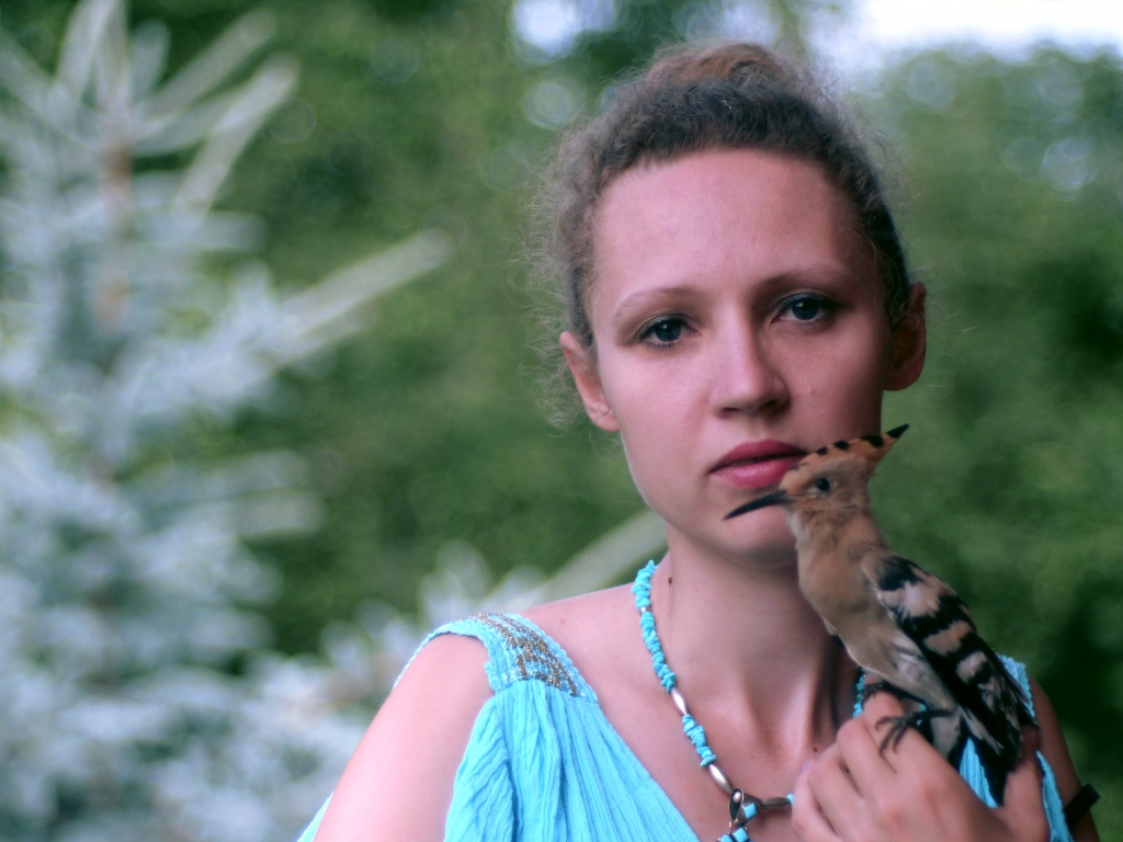 Draugs. Šī bilde ir uzņemta dažus mirkļus, pirms pupuķis devās savos ceļojumos tālāk.
Autors: Valda Torma foto