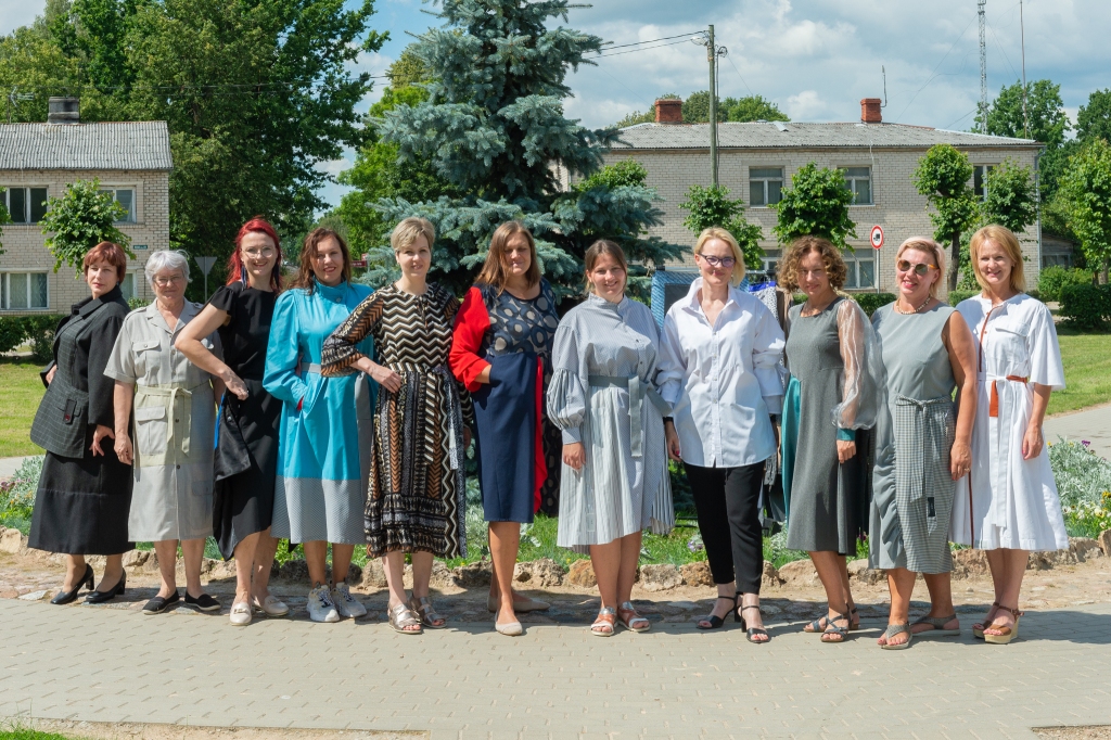 Moderni un gaumīgi. Tērpu kolekcija ikdienai un svētku reizēm.
Autors: Imants Kaziļuns