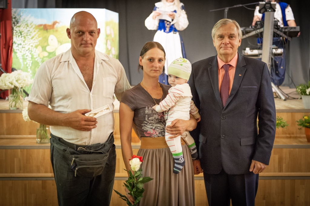 Bagāti. Pilskalniešu Zigmunda Miklāva un Intas Strumskas ģimenē Leo ir septītais bērns.